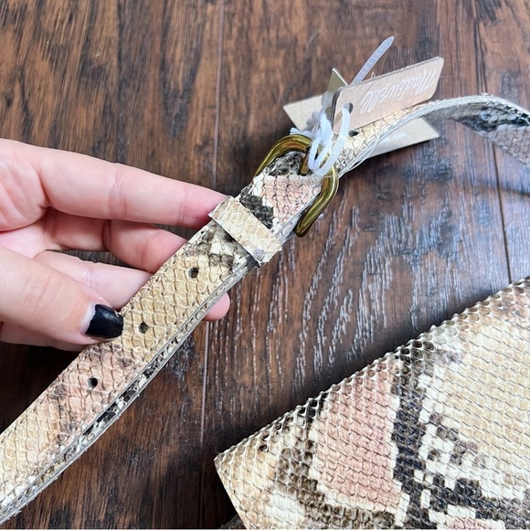 Madewell • The Leather Belt Bag: Snake Embossed Edition python snakeskin - Picture 8 of 10